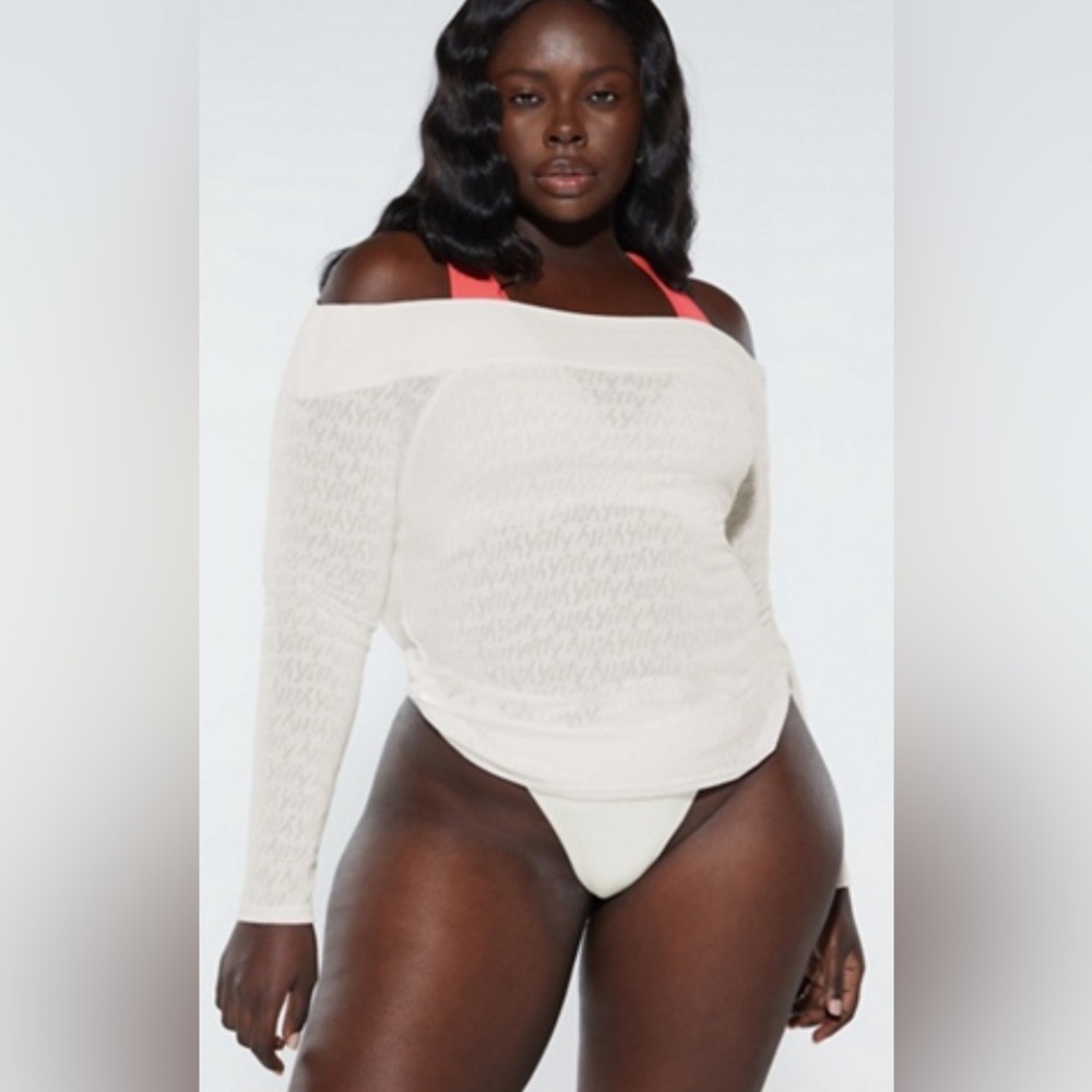 Yitty off the shoulder Long sleeve